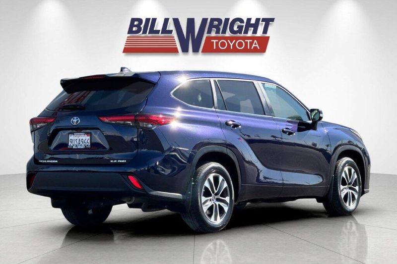 Used 2023 Toyota Highlander XLEImage 3