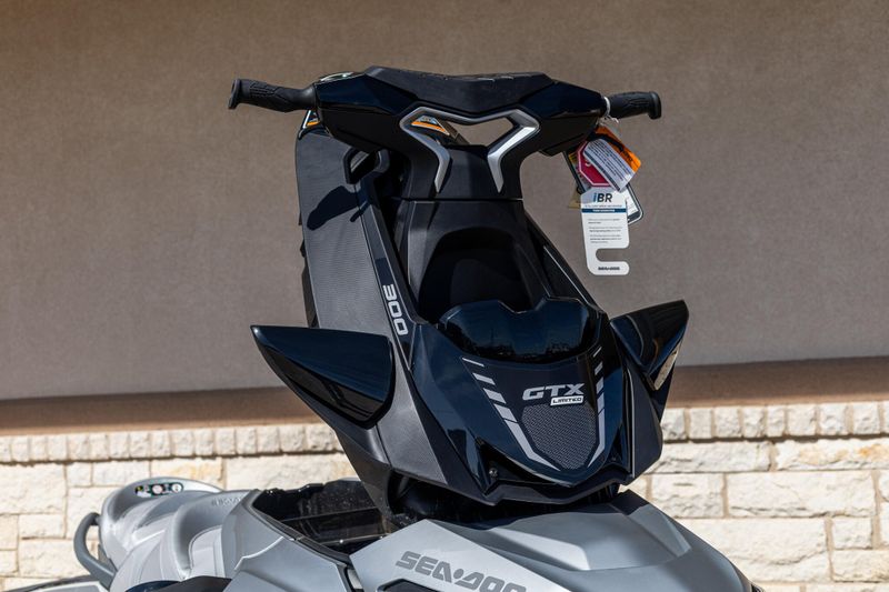 NEW 2026 SEADOO GTX LIMITED 325 WITH SOUND SYSTEM Image 13