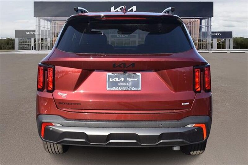 2025 Kia Sorento X-Line EXImage 4