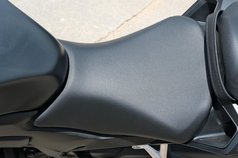 2025 Honda CB500F  MATTE BLACK METALLIC Image 10