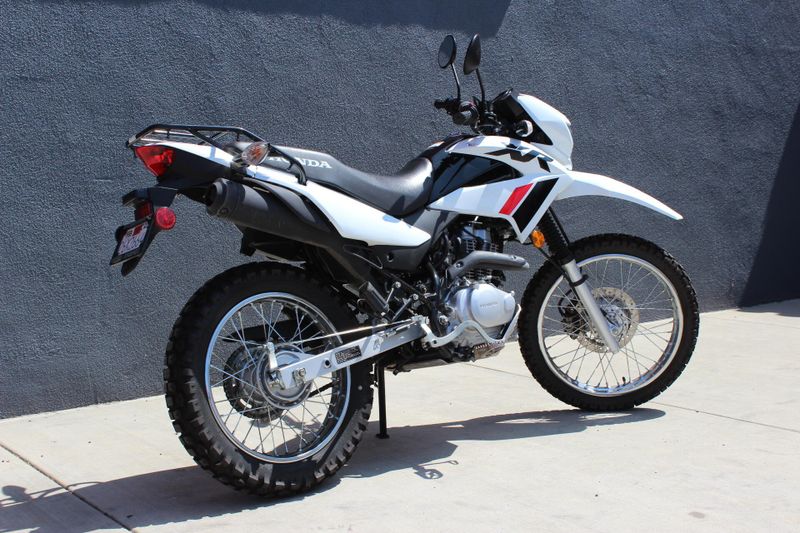 2024 Honda XR150L Image 7