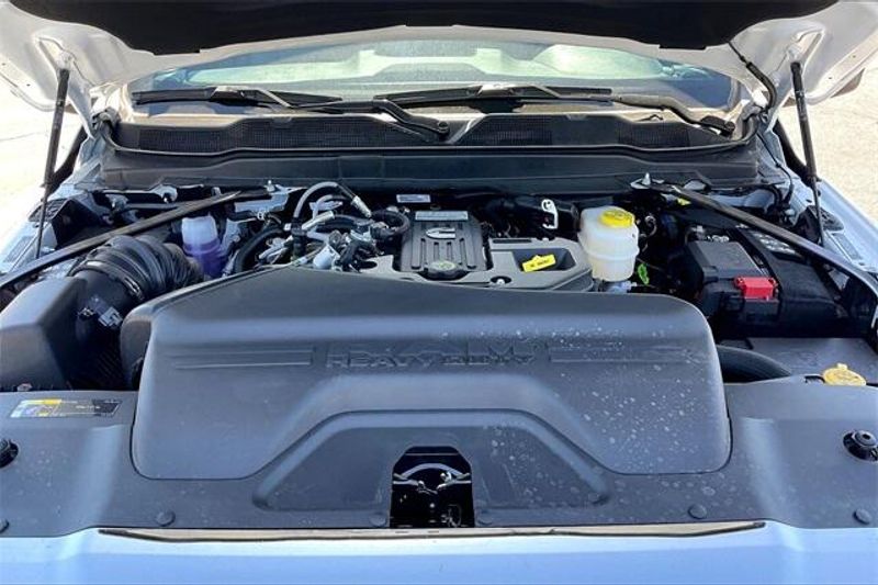 New 2025 RAM 3500 Tradesman Crew Cab Chassis 4x4 60