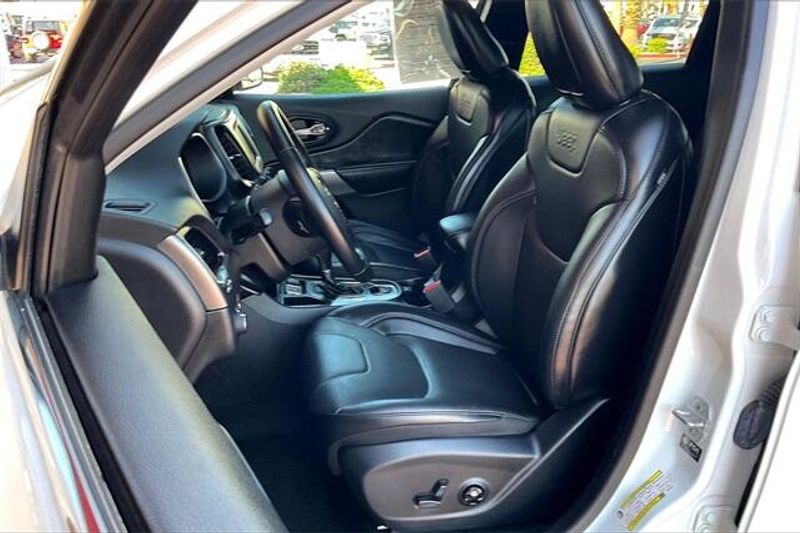 2021 Jeep Cherokee Latitude LuxImage 24