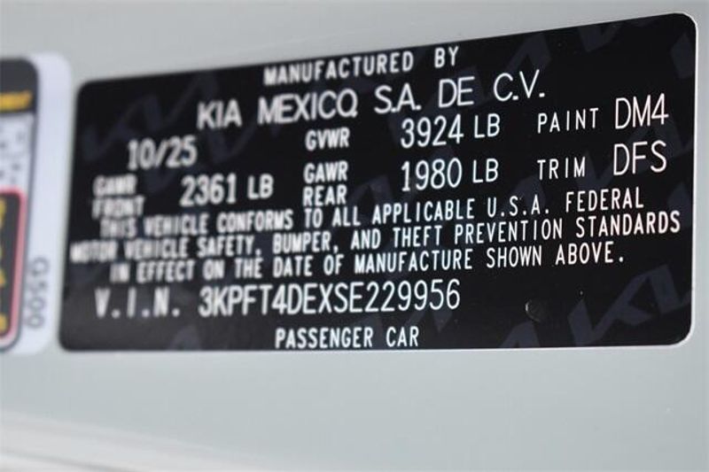 New 2025 Kia K4 LXSImage 31