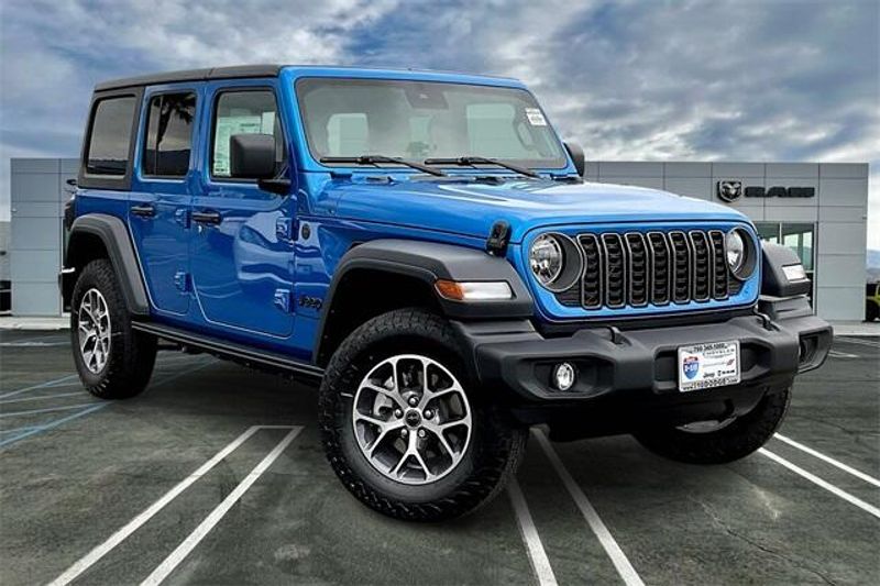New 2025 Jeep Wrangler 4-door Sport SImage 14