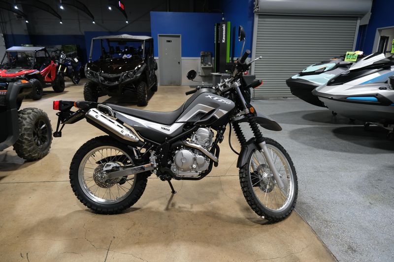 2025 YAMAHA XT250 RADICAL GRAY in a RADICAL GRAY exterior color. Family PowerSports (877) 886-1997 familypowersports.com 