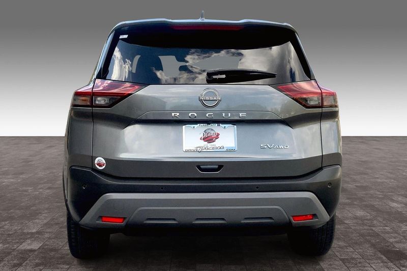 2023 Nissan Rogue SV photo 4