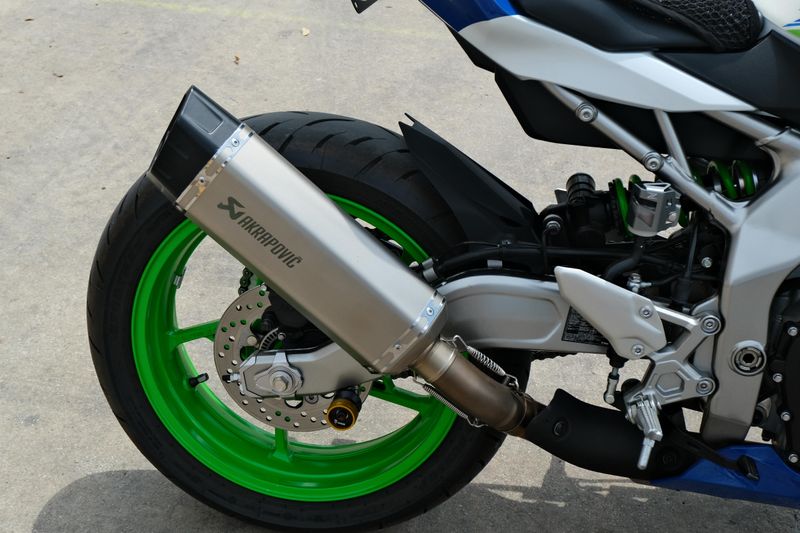 USED 2024 KAWASAKI NINJA ZX4RR ABS Image 9