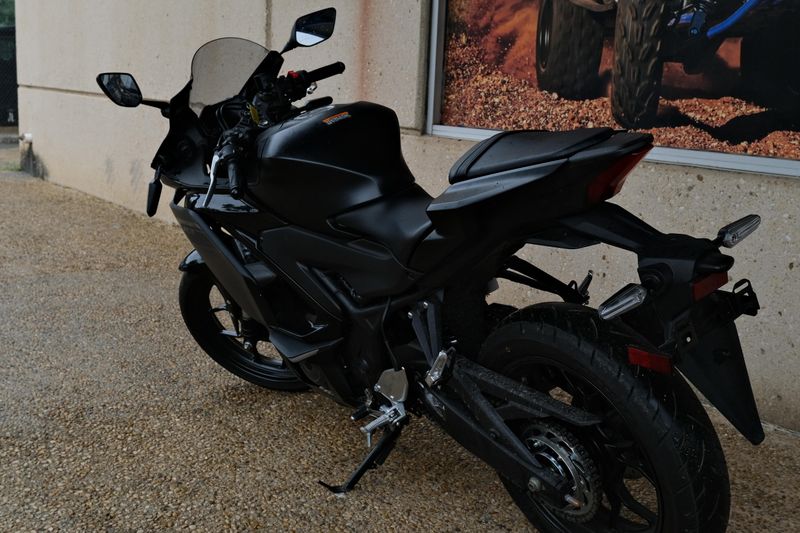 2025 Yamaha YZFR3 ABS MATTE STEALTH BLACK Image 13
