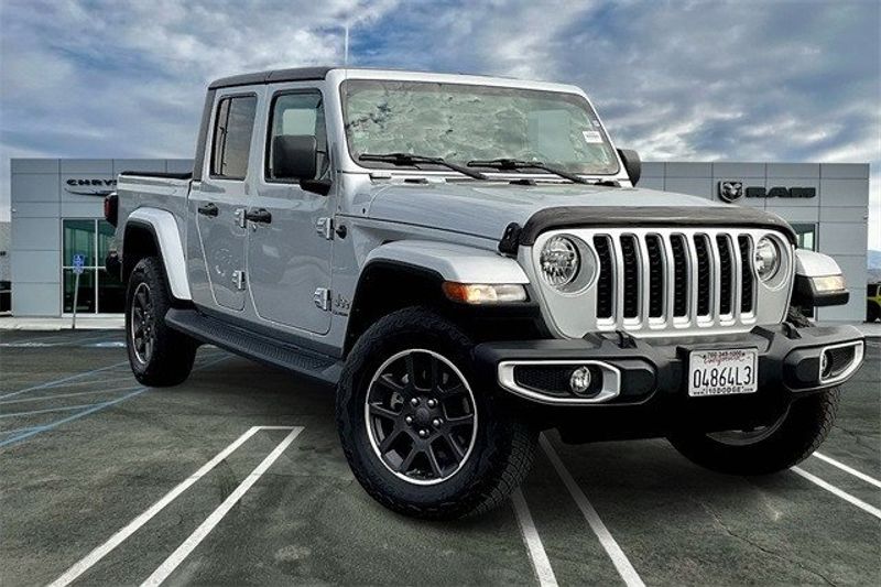 2022 Jeep Gladiator OverlandImage 12