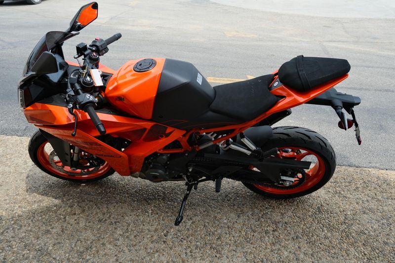 New 2024 KTM RC 390 ORANGE Image 6
