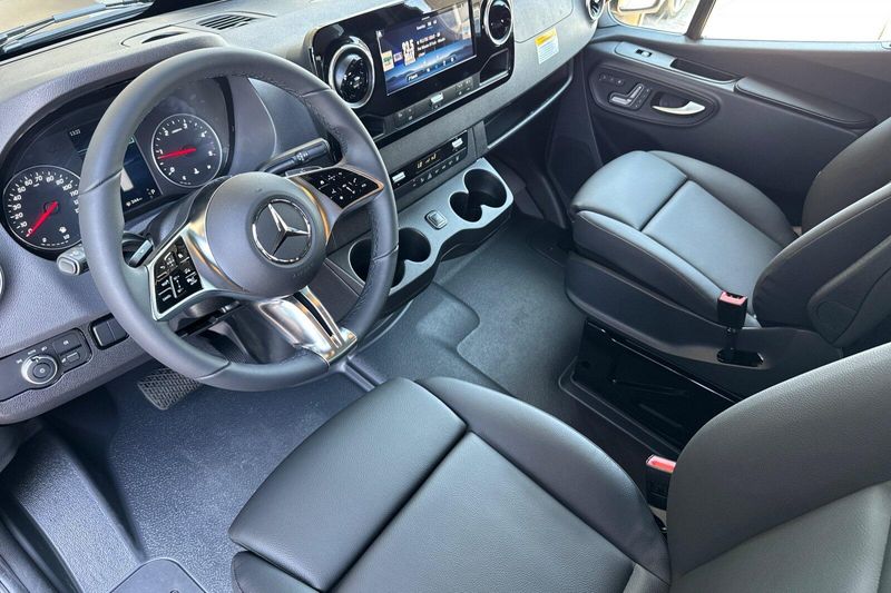 New 2026 Mercedes-Benz Sprinter 3500 Cargo 170 WBImage 7