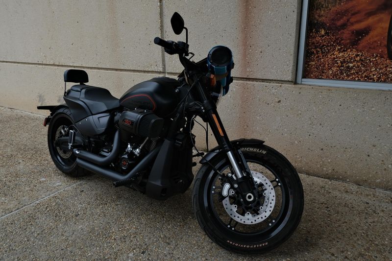 2020 HARLEY SOFTAIL114 BLACK AND ORANGE Image 1