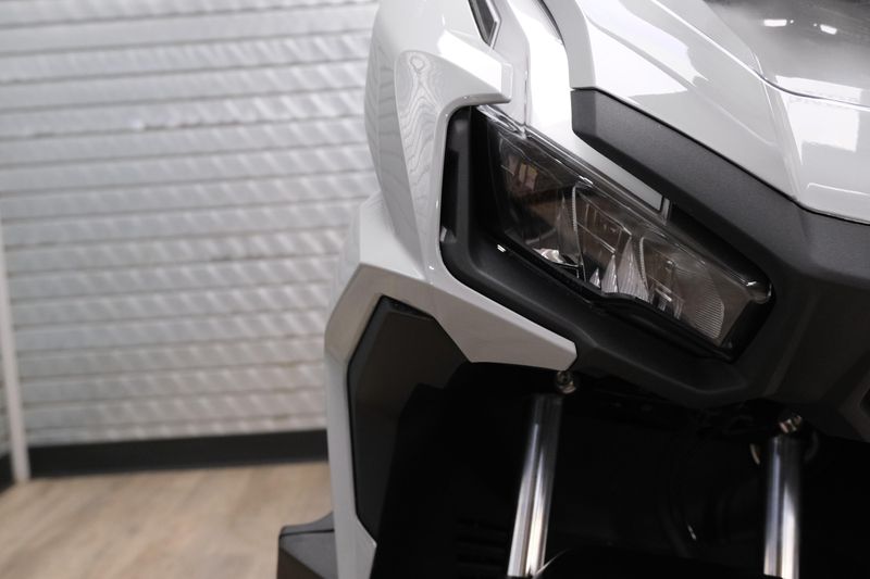 NEW 2026 HONDA ADV160 ABS Image 9