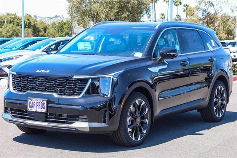 New 2025 Kia Sorento SXImage 12