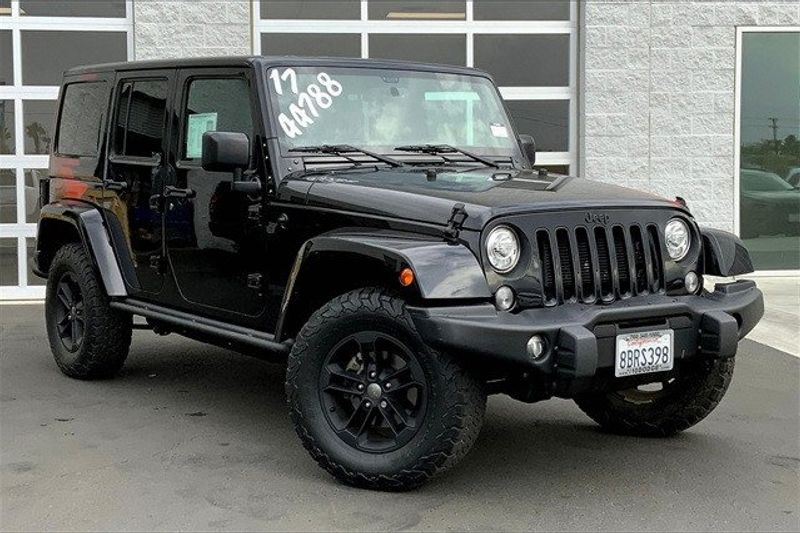 2017 Jeep Wrangler Unlimited SaharaImage 12