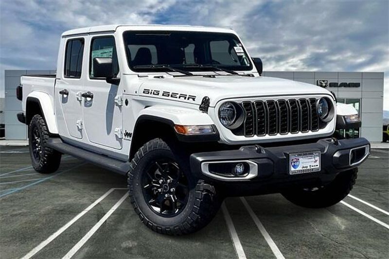 2025 Jeep Gladiator Big Bear 4x4Image 14