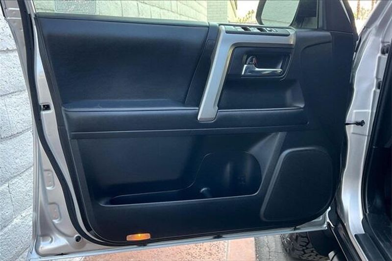 2022 Toyota 4Runner SR5Image 22