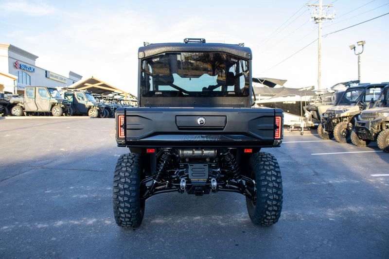 NEW 2026 CAN-AM DEFENDER MAX XT HD11 WITH 1025 INCH TOUCHSCREEN Image 2