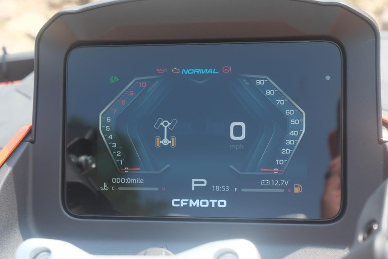 2025 CFMOTO CFORCE 800 TOURING LAVA ORANGE Image 12