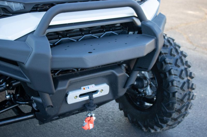 NEW 2026 CAN-AM DEFENDER MAX LIMITED CAB HD11 Image 9