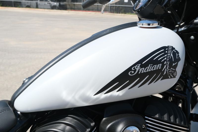 USED 2024 INDIAN MOTORCYCLE CHIEF BOBBER Image 18