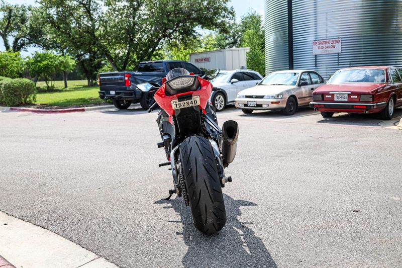 2022 Honda CBR1000RR ABS Image 13