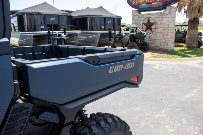 NEW 2026 CAN-AM DEFENDER LIMITED CAB HD11 Image 14