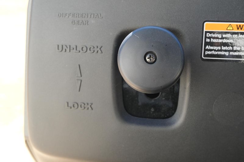 NEW 2026 KAWASAKI MULE SX 4X4 XC LE Image 22