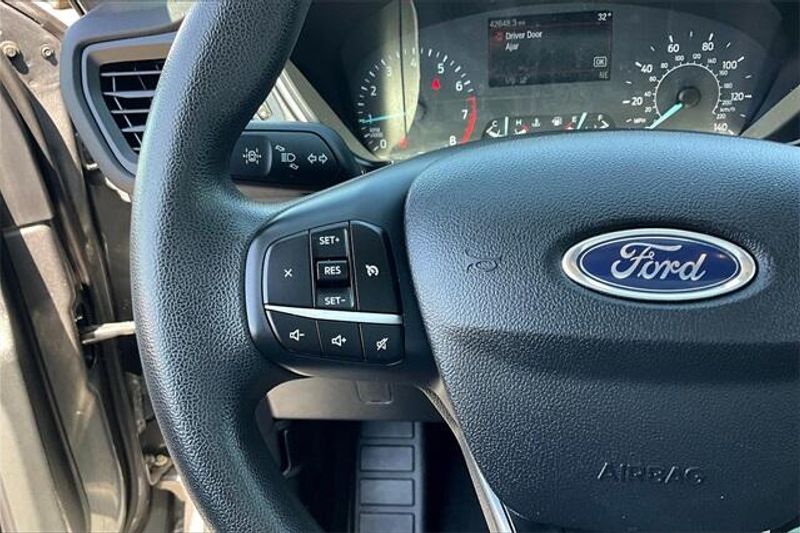 Used 2022 Ford Escape SEImage 18