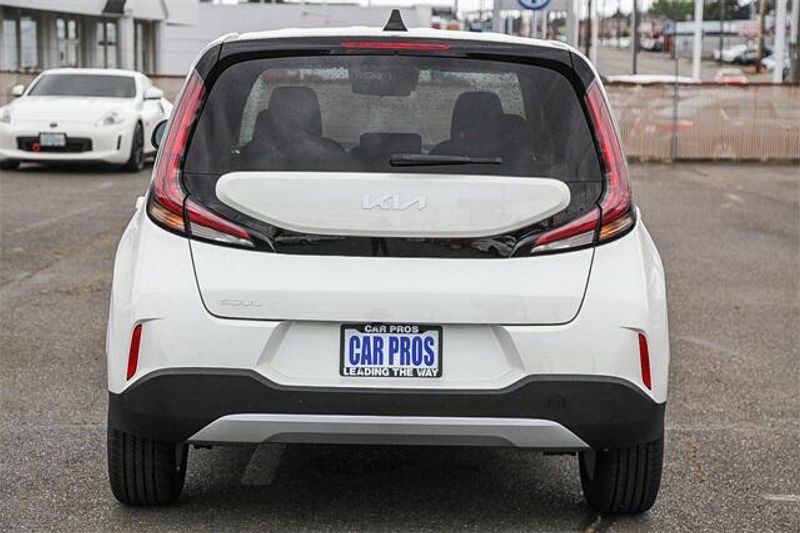 New 2025 Kia Soul LXImage 16