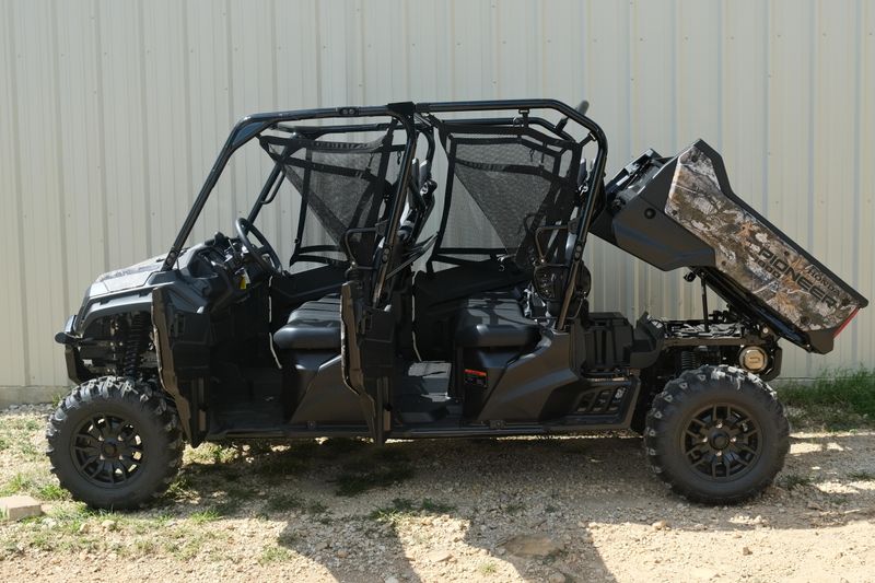 2025 Honda PIONEER 10006 DELUXE CREW TRUE TIMBER ATERA CAMO Image 7