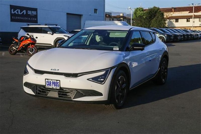 2025 Kia EV6 LightImage 12