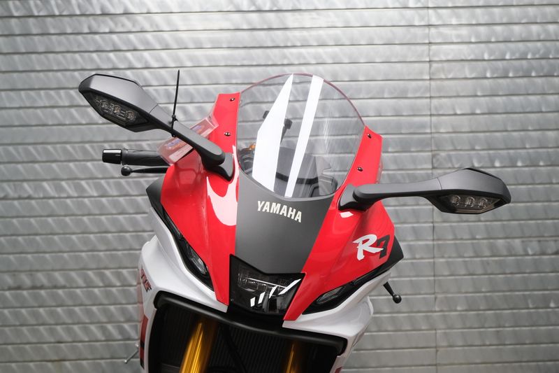 NEW 2026 YAMAHA YZF-R7 70TH ANNIVERSARY EDITION Image 8