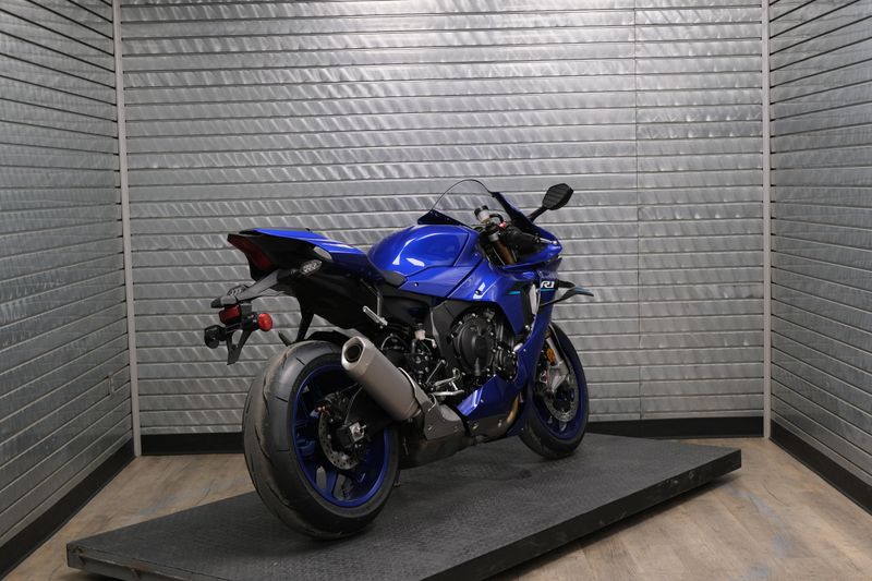 NEW 2026 YAMAHA YZFR1 Image 3