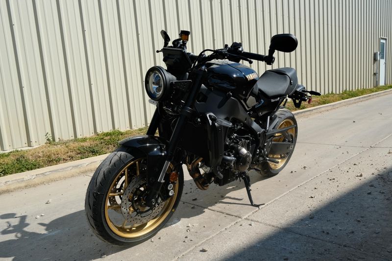 NEW 2025 YAMAHA XSR900 Image 3