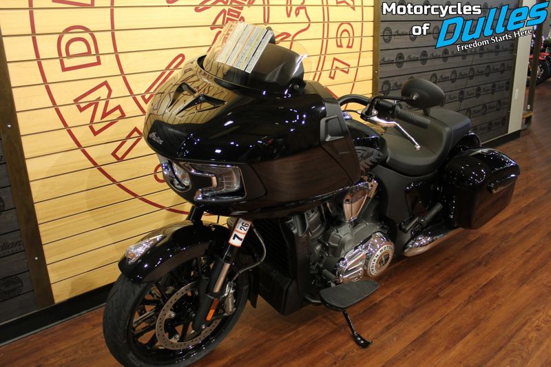 New 2024 Indian Motorcycle Challenger Image 4