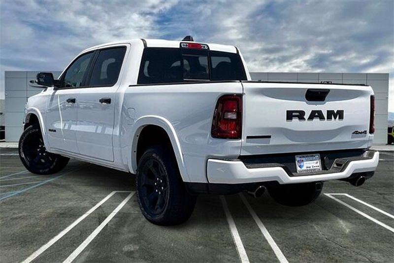 2025 RAM 1500 Big Horn Crew Cab 4x4 5