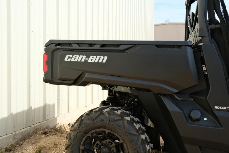 NEW 2026 CAN-AM DEFENDER MAX DPS HD7  in a COMPASS GREEN exterior color. Family PowerSports (877) 886-1997 familypowersports.com 