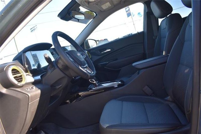 New 2026 Chevrolet Trax LTImage 21