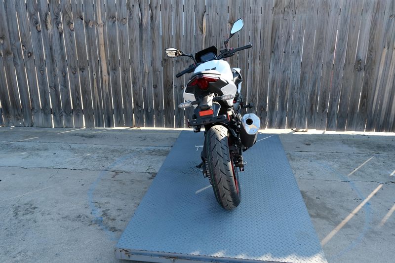 NEW 2026 KAWASAKI Z500 SE ABS Image 4