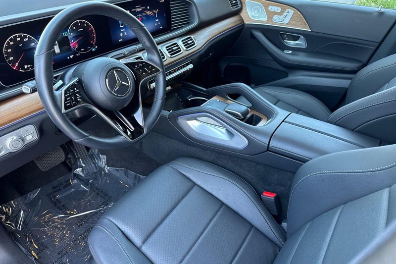 Used 2025 Mercedes-Benz GLE 450Image 10