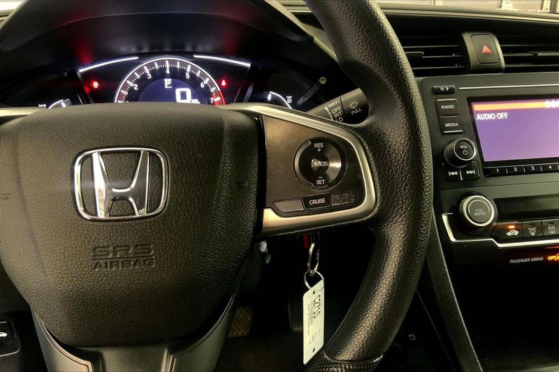 2018 Honda Civic LX photo 18
