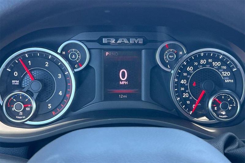 2025 Ram 2500 Tradesman photo 20