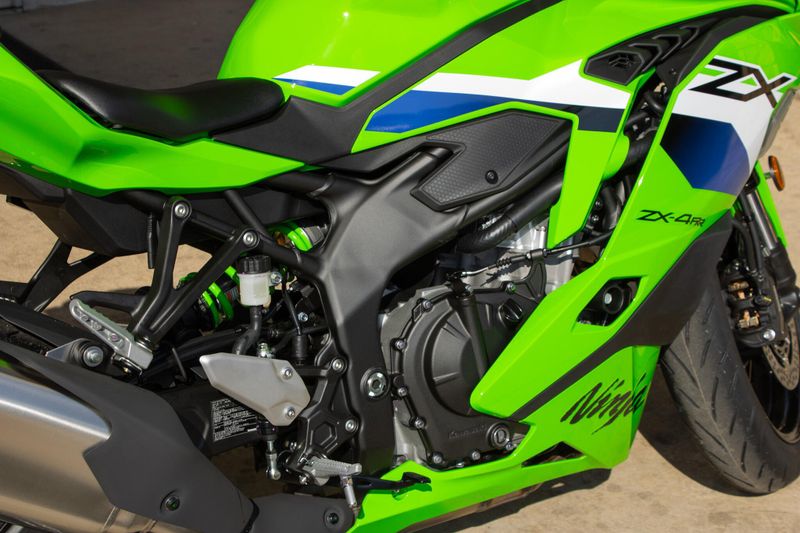 NEW 2026 KAWASAKI NINJA ZX4RR ABS Image 11