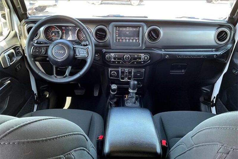 Used 2021 Jeep Wrangler Unlimited WillysImage 15