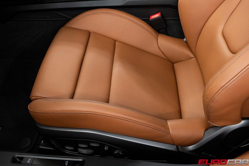 2026 Porsche 911 GT3 Touring *6-SPEED MANUAL * EXCLUSIVE INTERIOR*Image 47