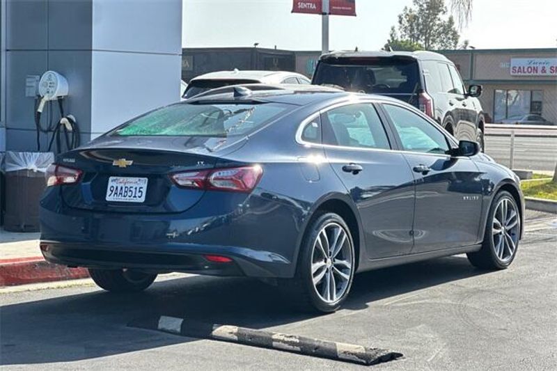 Used 2022 Chevrolet Malibu LTImage 4