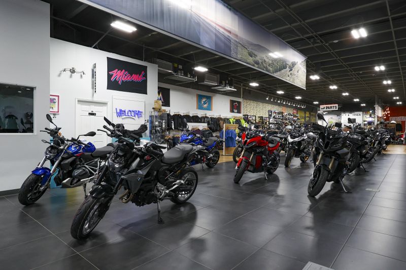 2015 BMW R nineT  in a BLACK exterior color. BMW Motorcycles of Miami 786-845-0052 motorcyclesofmiami.com 