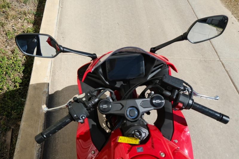 NEW 2025 HONDA CBR650R ECLUTCH Image 11